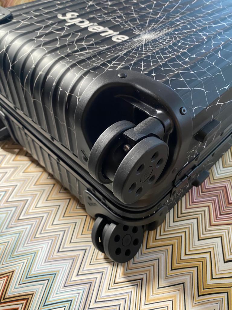 Women's or Men's BRAND NEW -Limited edition Rimowa X Supreme 55 suitcase in black aluminium