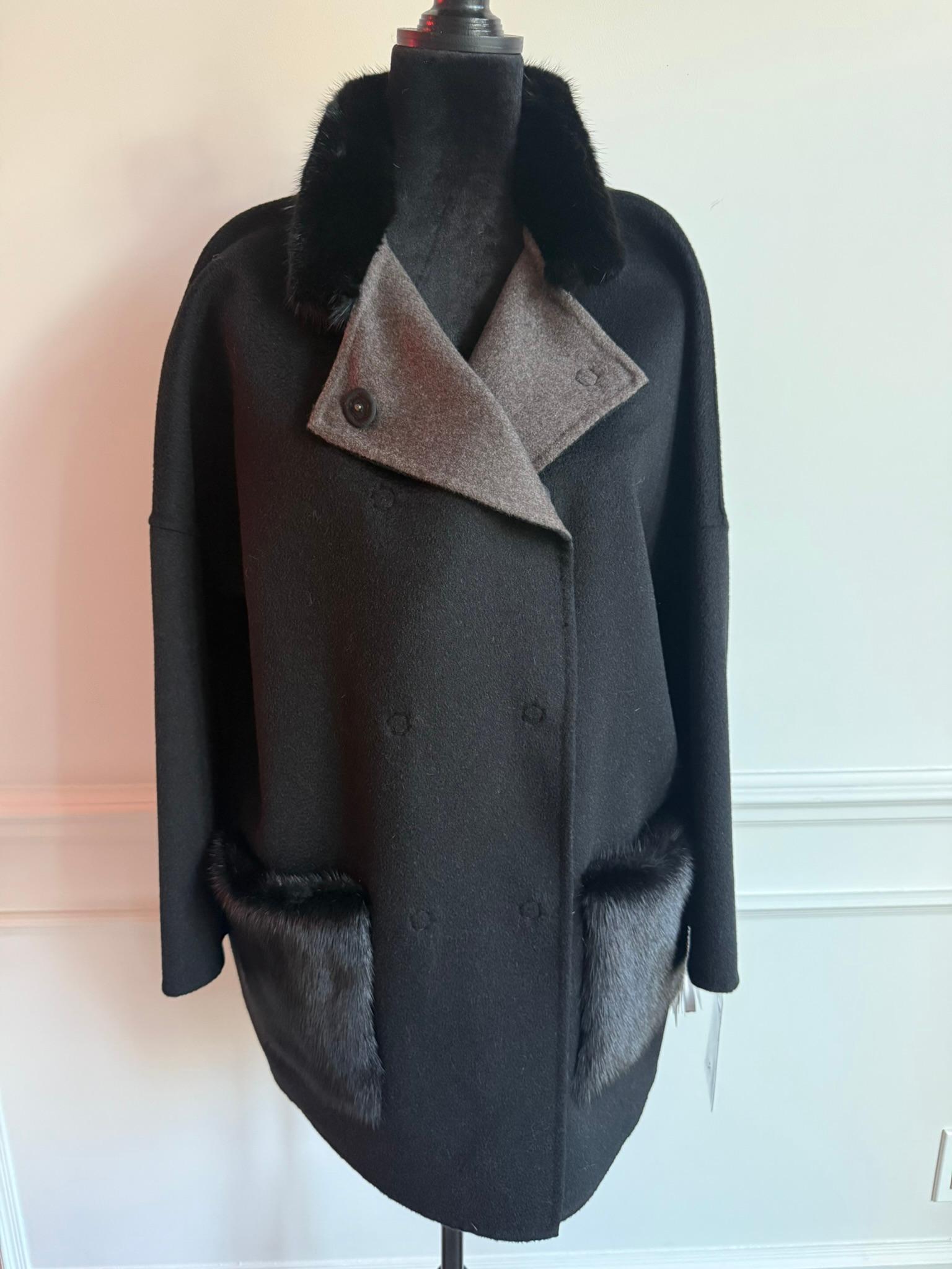 Manteau de fourrure en cachemire Loro Piana taille 8 M neuf en vente 1