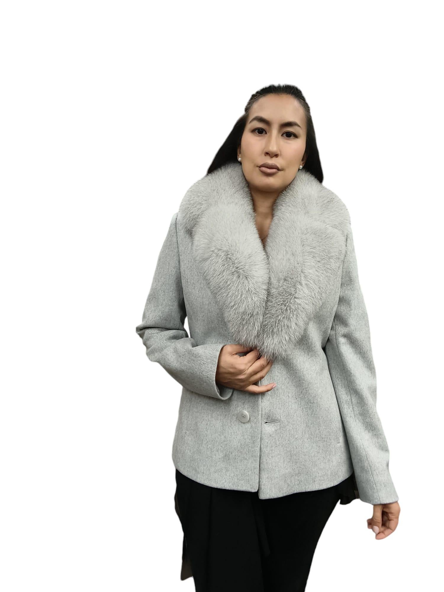 Brand new Loro Piana Gray coat fox fur collar For Sale 1