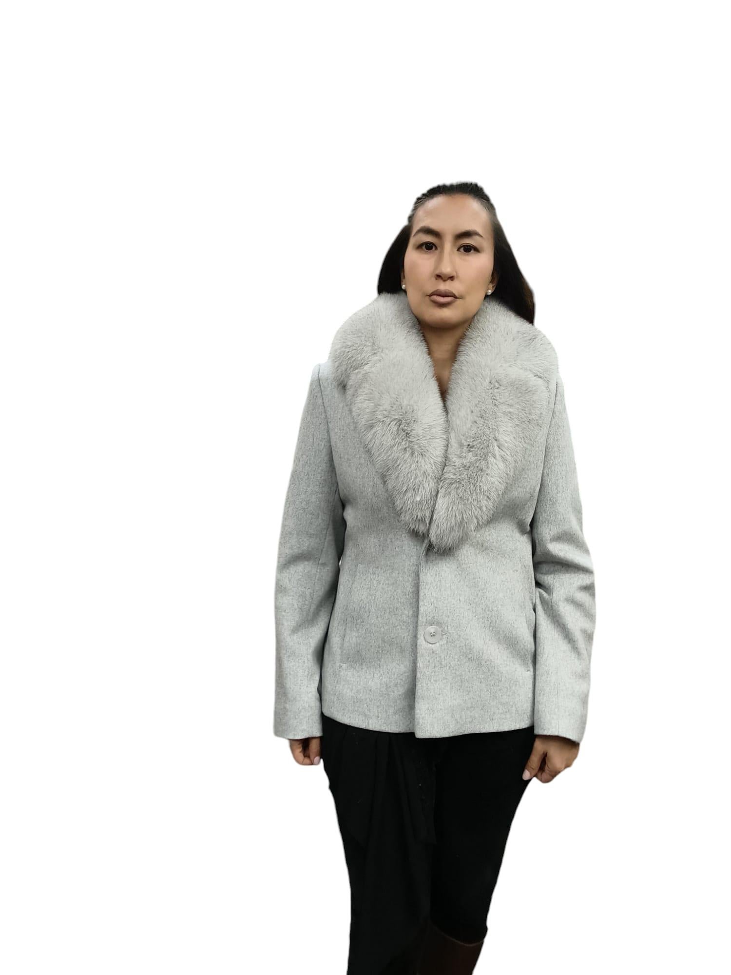 Brand new Loro Piana Gray coat fox fur collar For Sale 3