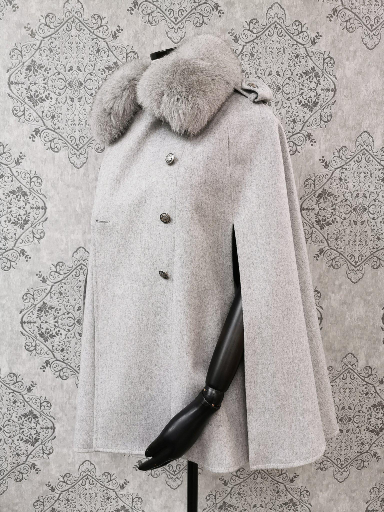 Gray Brand new Loro Piana grey cape with fox fur trim For Sale