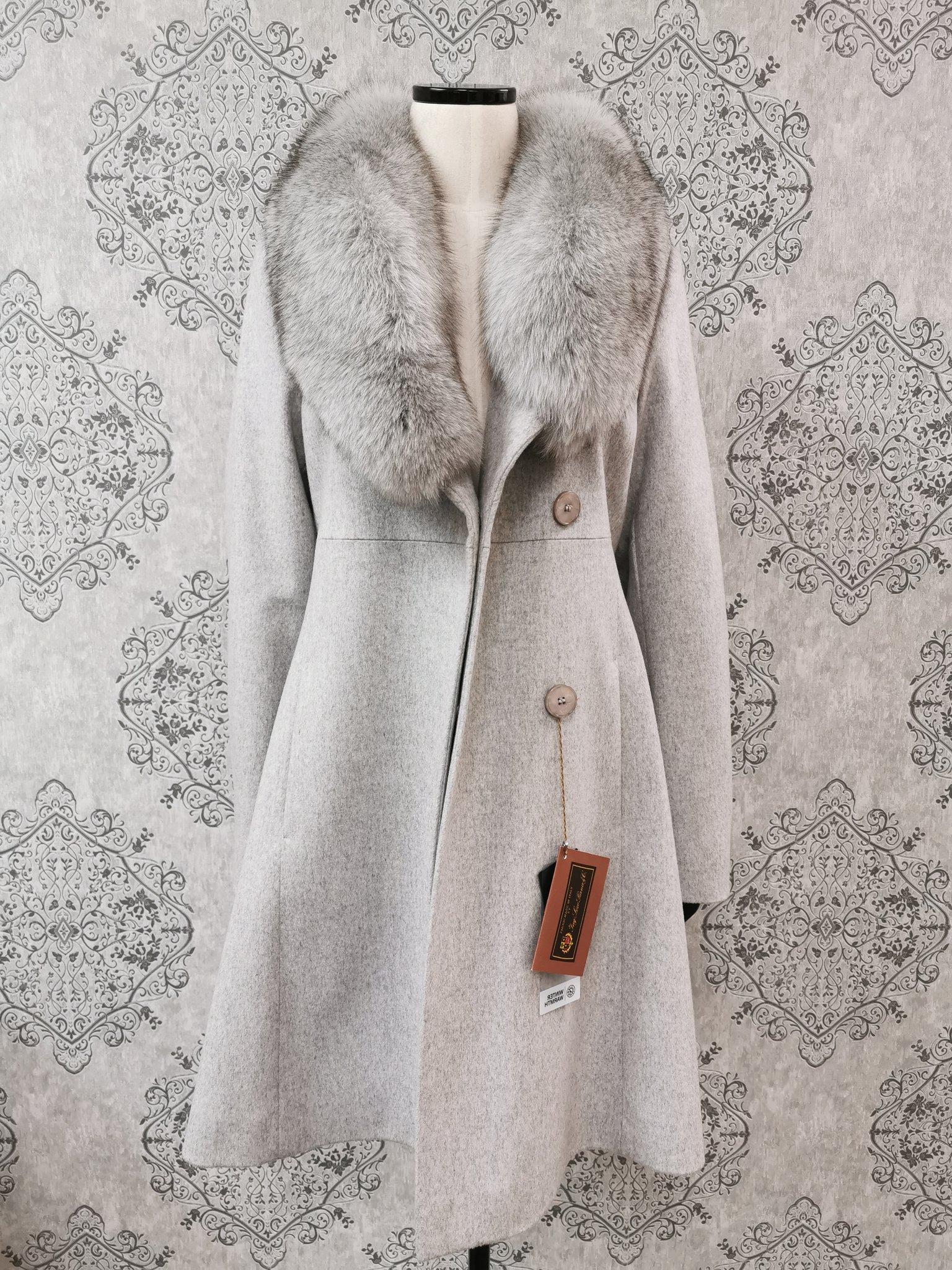 Gray Brand new Loro Piana grey coat fox fur trim size 6 For Sale