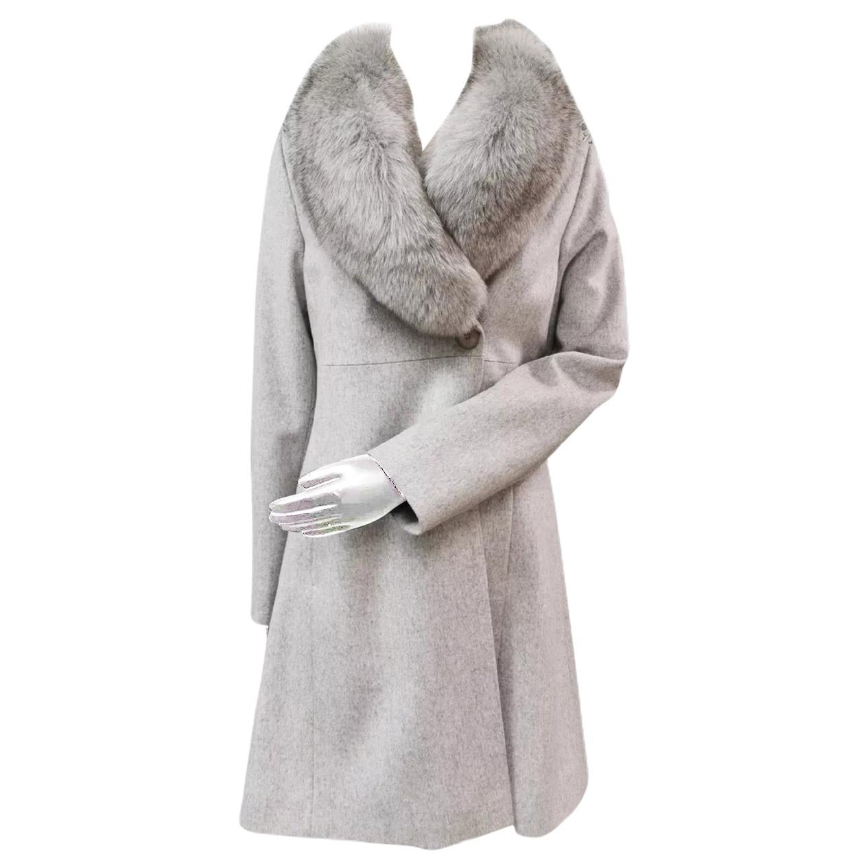 Brand new Loro Piana grey coat fox fur trim size 6 For Sale