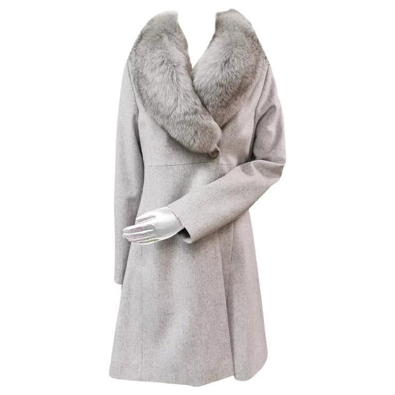 Brand new Loro Piana grey coat fox fur trim size 6 For Sale at 1stDibs