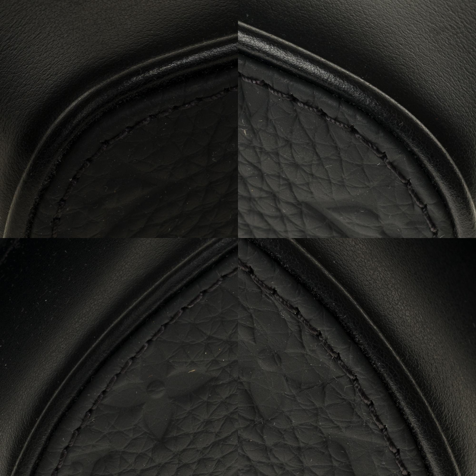 Brand New Louis Vuitton Backpack in black Taurillon leather embossed 2