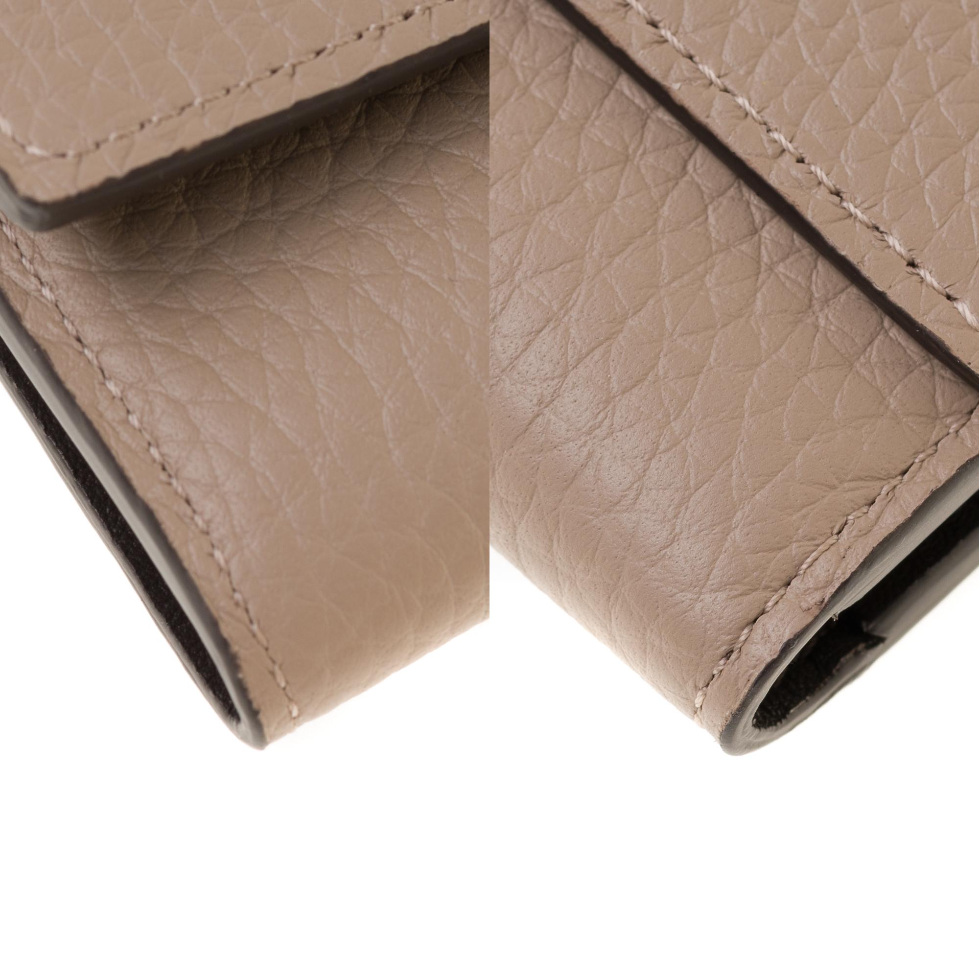 Brand New Louis Vuitton Capucines Compact Wallet in Galet Taurillon leather 2