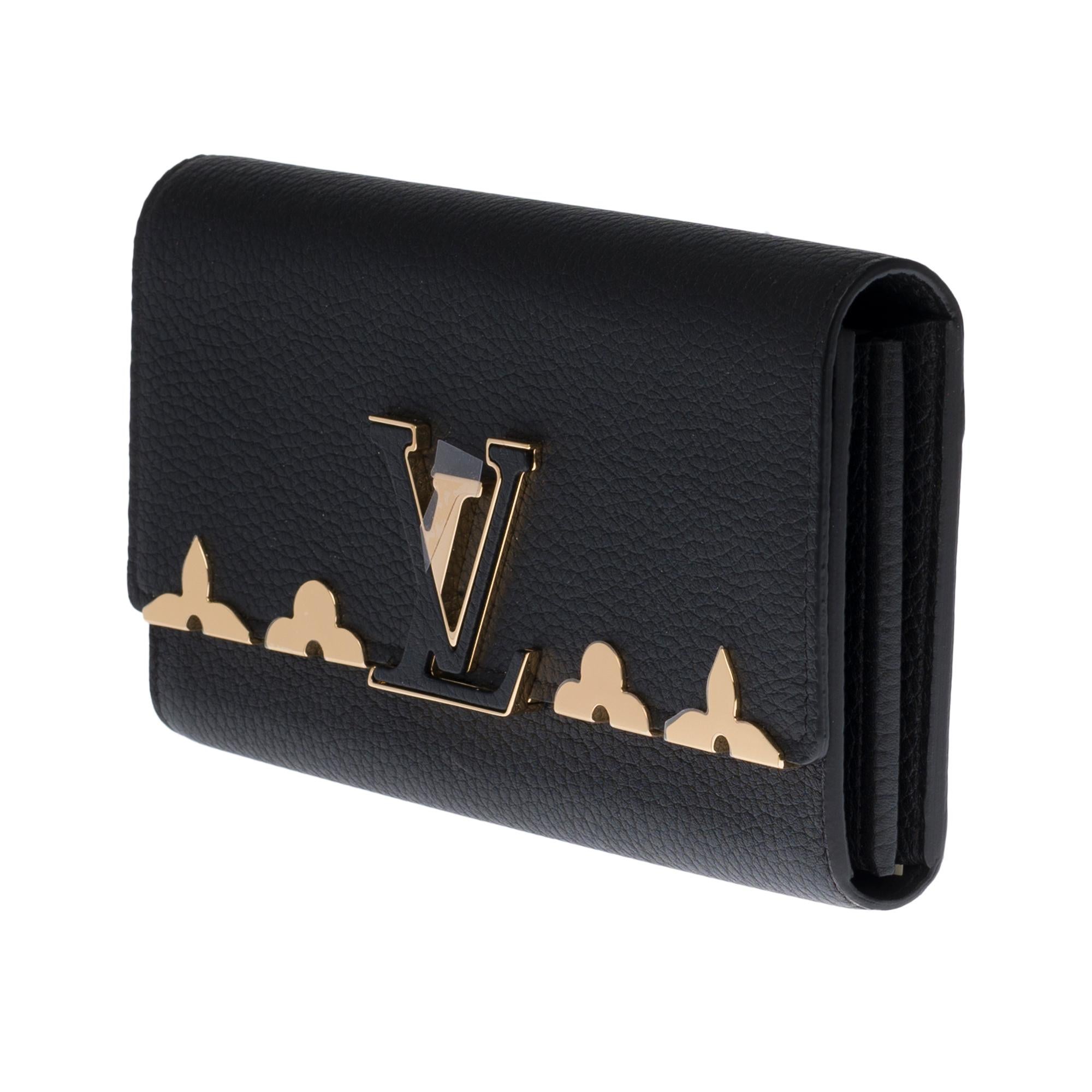 Black Brand New Louis Vuitton Capucines GM Wallet in black Taurillon leather For Sale
