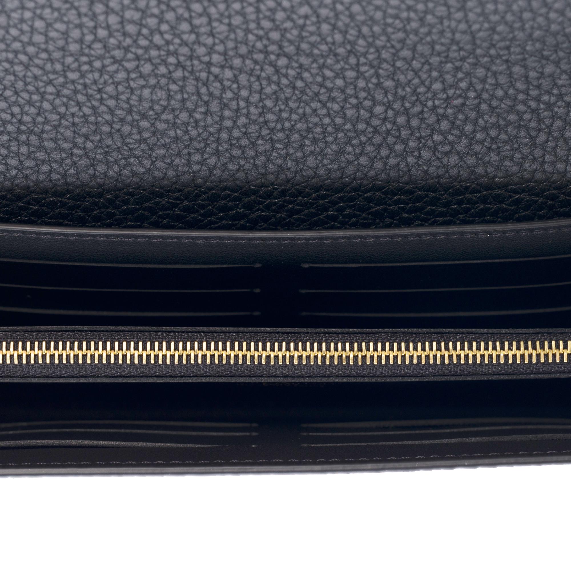 Women's or Men's Brand New Louis Vuitton Capucines GM Wallet in black Taurillon leather 