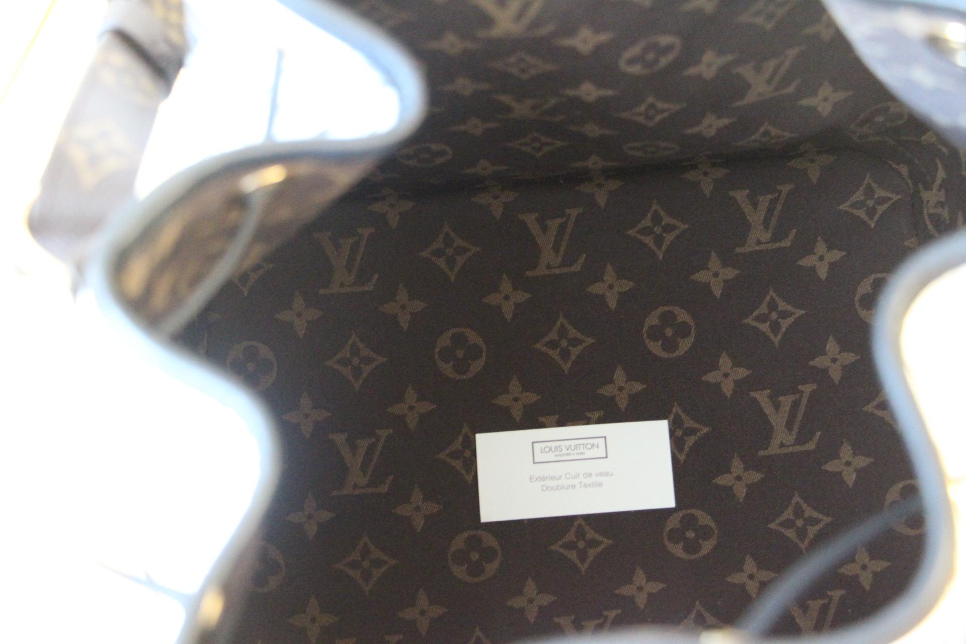 Brand New Louis Vuitton Fornasetti Noé Bucket Bag , 2021 Limited Edition 4