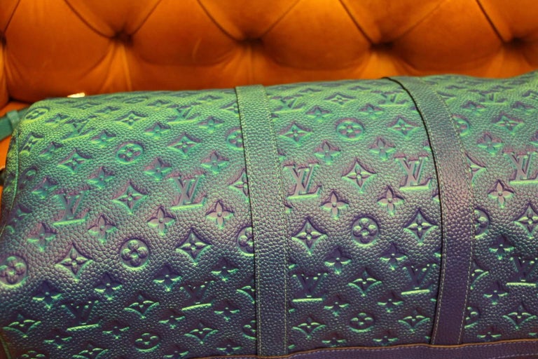My first lV Purchase! - Keepall 50B in Blue/Green Ombré taurillon Illusion  (sS22) : r/Louisvuitton