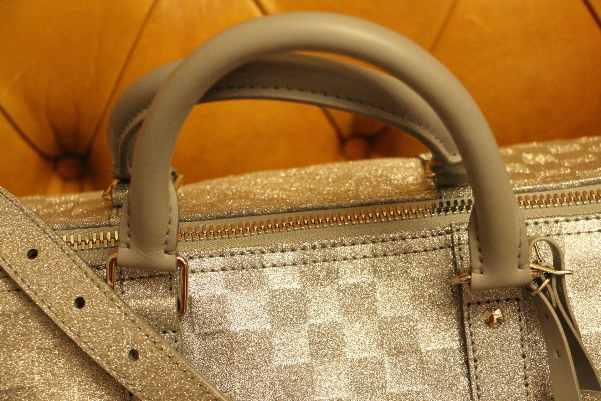 Brand New Louis Vuitton Silver Glitter Keepall 50 Bandouliere by Virgil Abloh In New Condition In Saint-ouen, FR