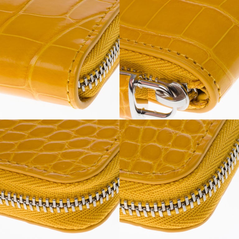 Brand New Louis Vuitton Zippy Padlock Wallet in Yellow alligator leather For Sale 7