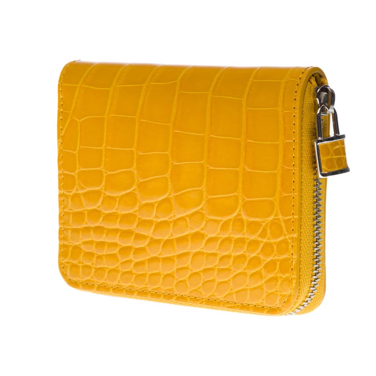 Women's Brand New Louis Vuitton Zippy Padlock Wallet in Yellow alligator leather For Sale