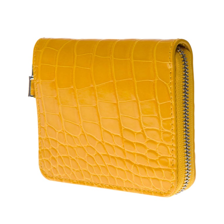 Brand New Louis Vuitton Zippy Padlock Wallet in Yellow alligator leather For Sale 1