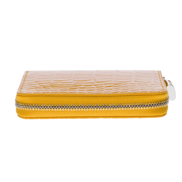 Brand New Louis Vuitton Zippy Padlock Wallet in Yellow alligator leather at  1stDibs  louis vuitton wallet yellow inside, louis vuitton alligator wallet,  yellow louis vuitton wallet