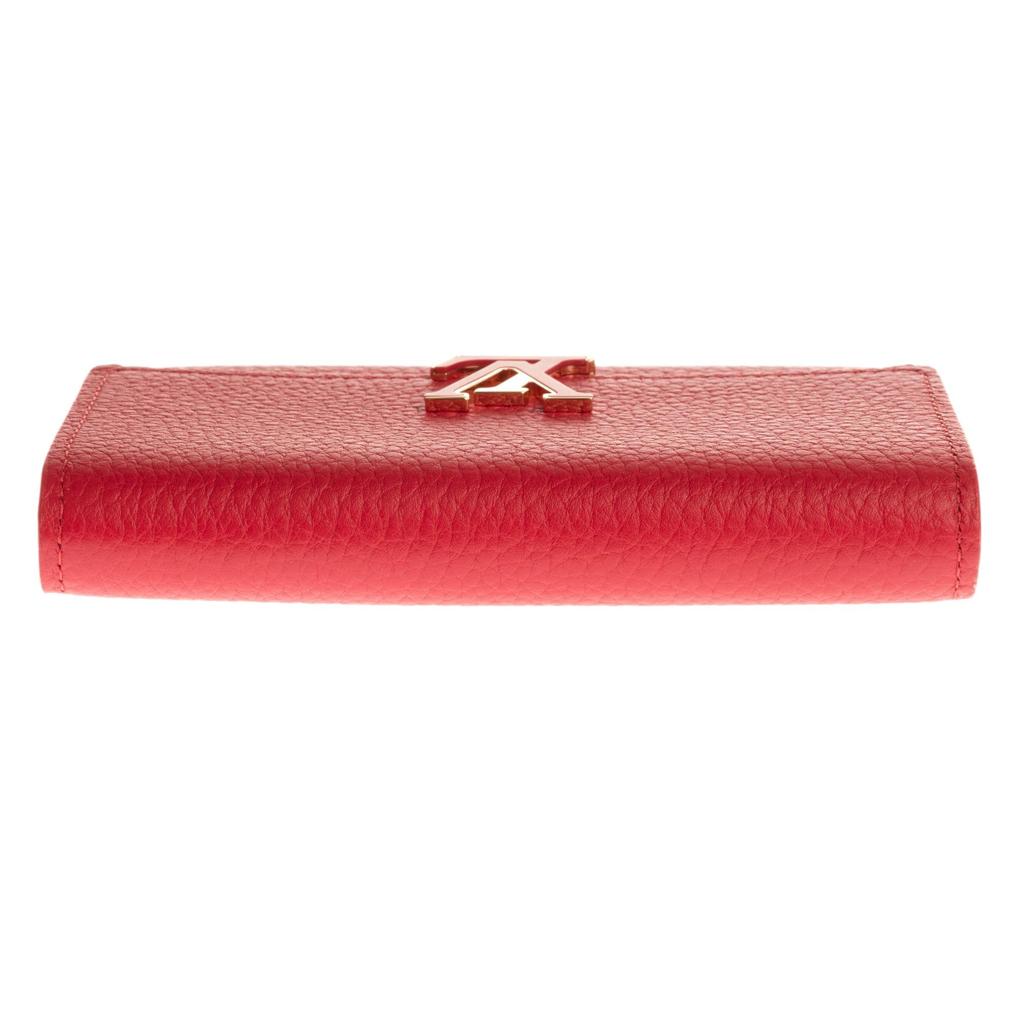 Women's or Men's Brand New LV Capucines Compact Wallet in Red ecarlate Taurillon leather 