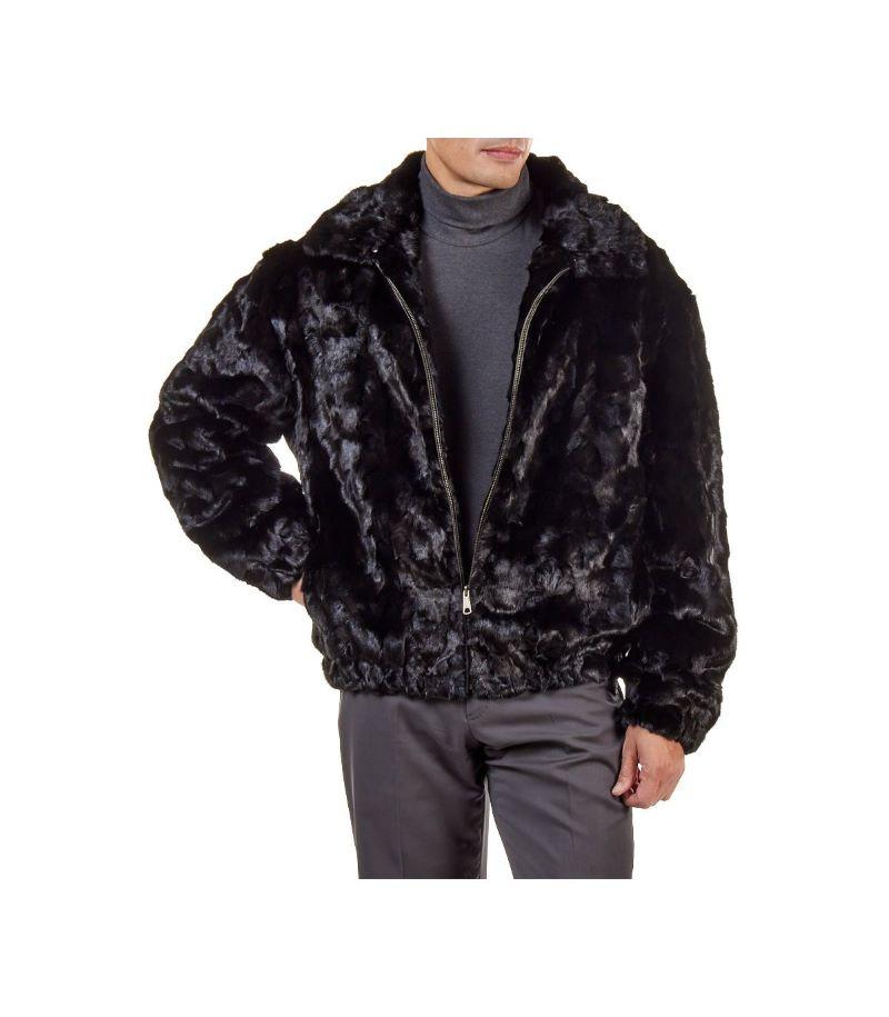Noir Manteau en fourrure de vison pour homme, état neuf, taille L en vente