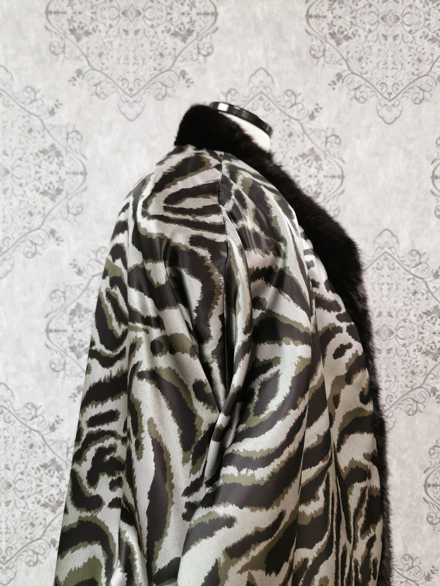 Brand new black mink fur coat size XL 2