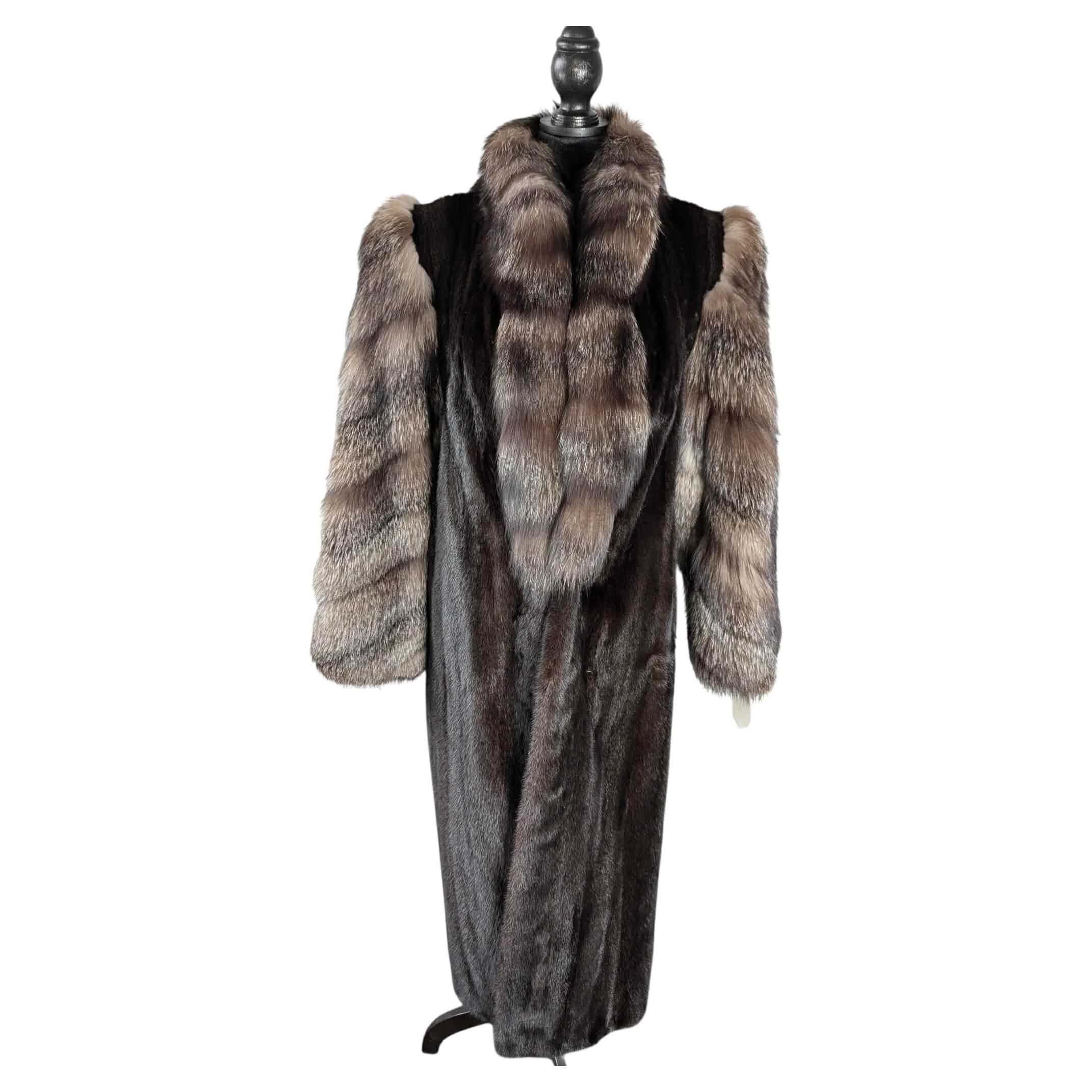 Brand new Mink Fur Coat With crystal Fox Fur sleeves (Size 8/M)