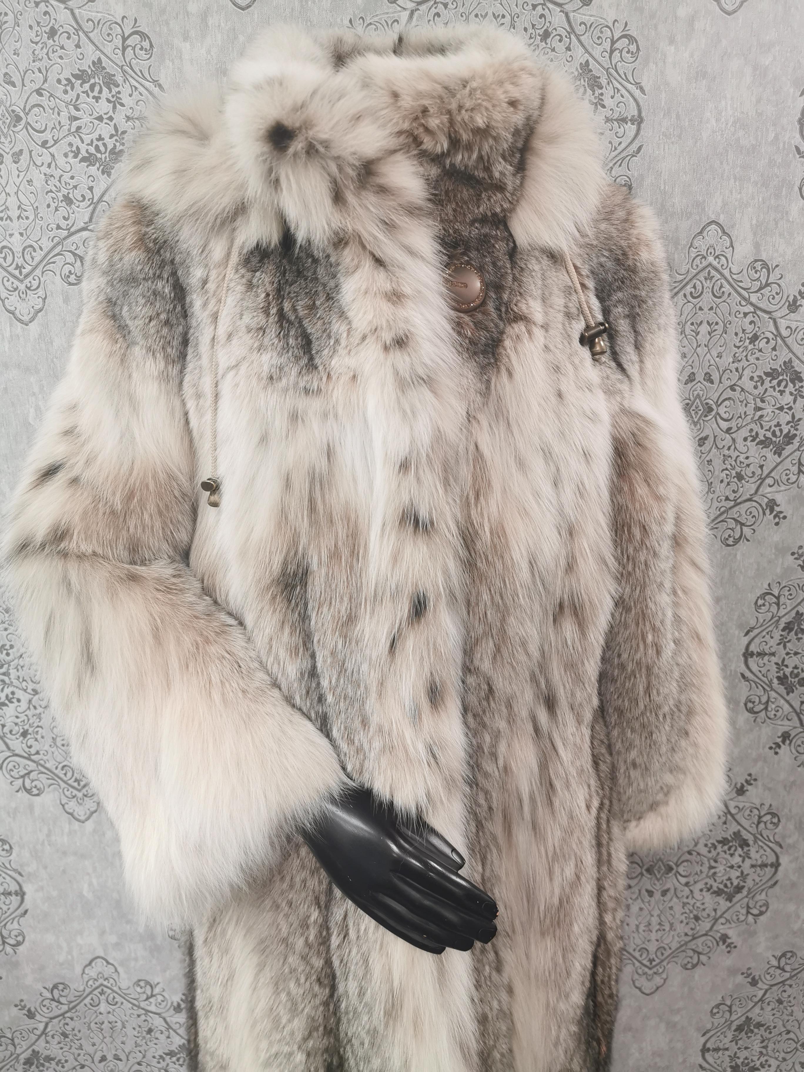 Brand new lightweight lynx fur coat with detachable hood size 14 L For Sale 3