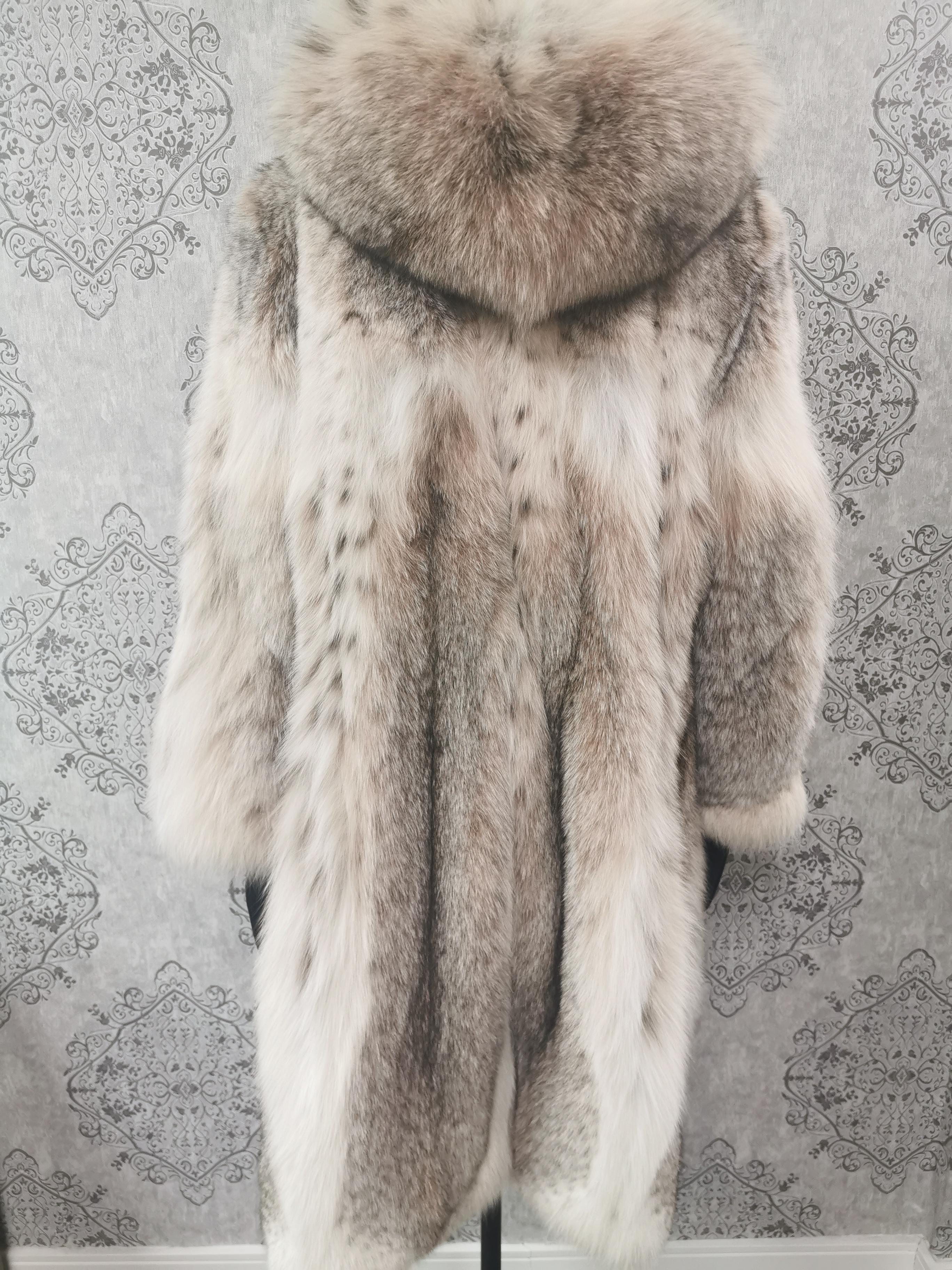 Brand new lightweight lynx fur coat with detachable hood size 14 L For Sale 9