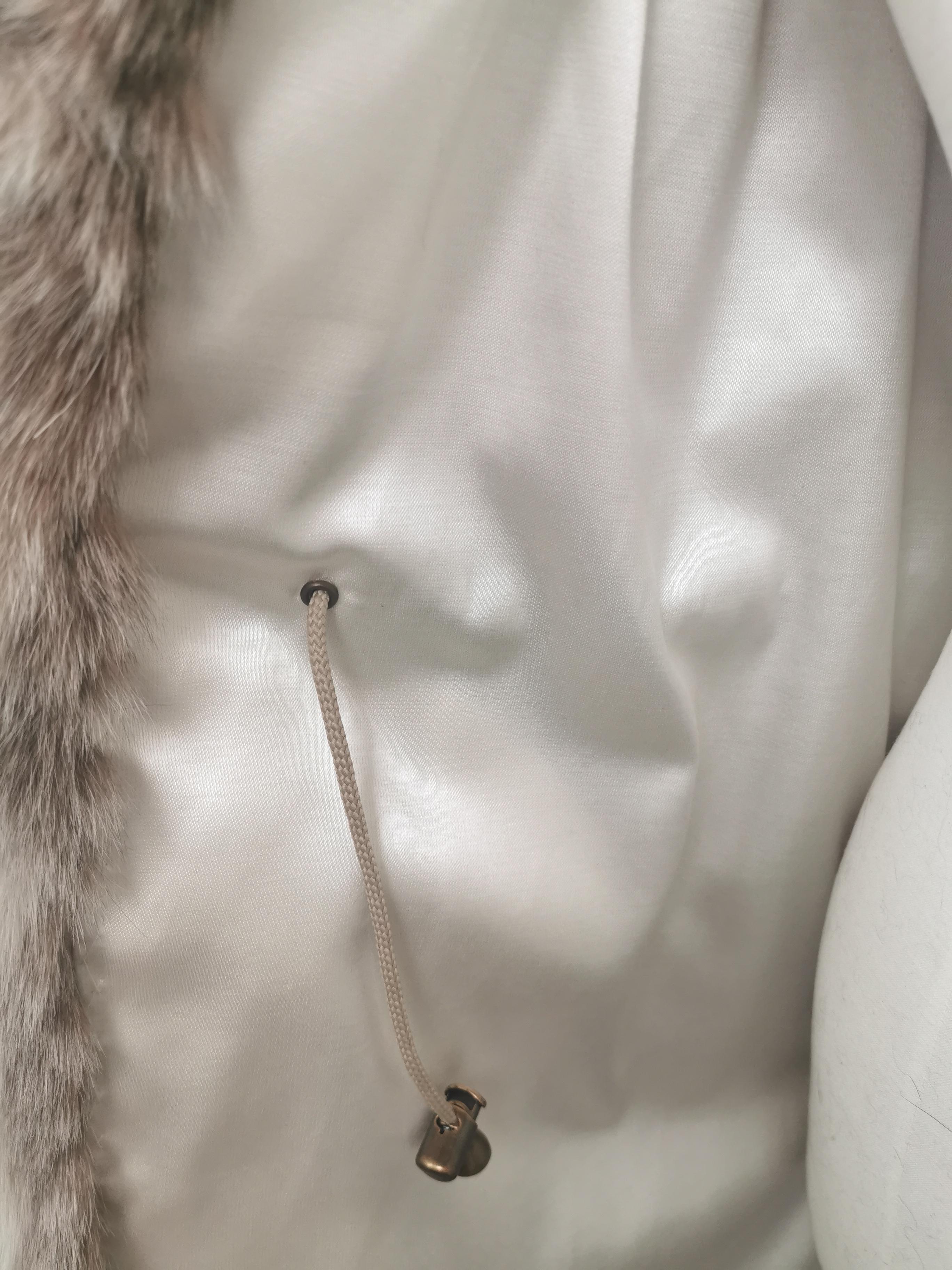 Brand new Montana lynx fur coat with detachable hood size 14 L 12