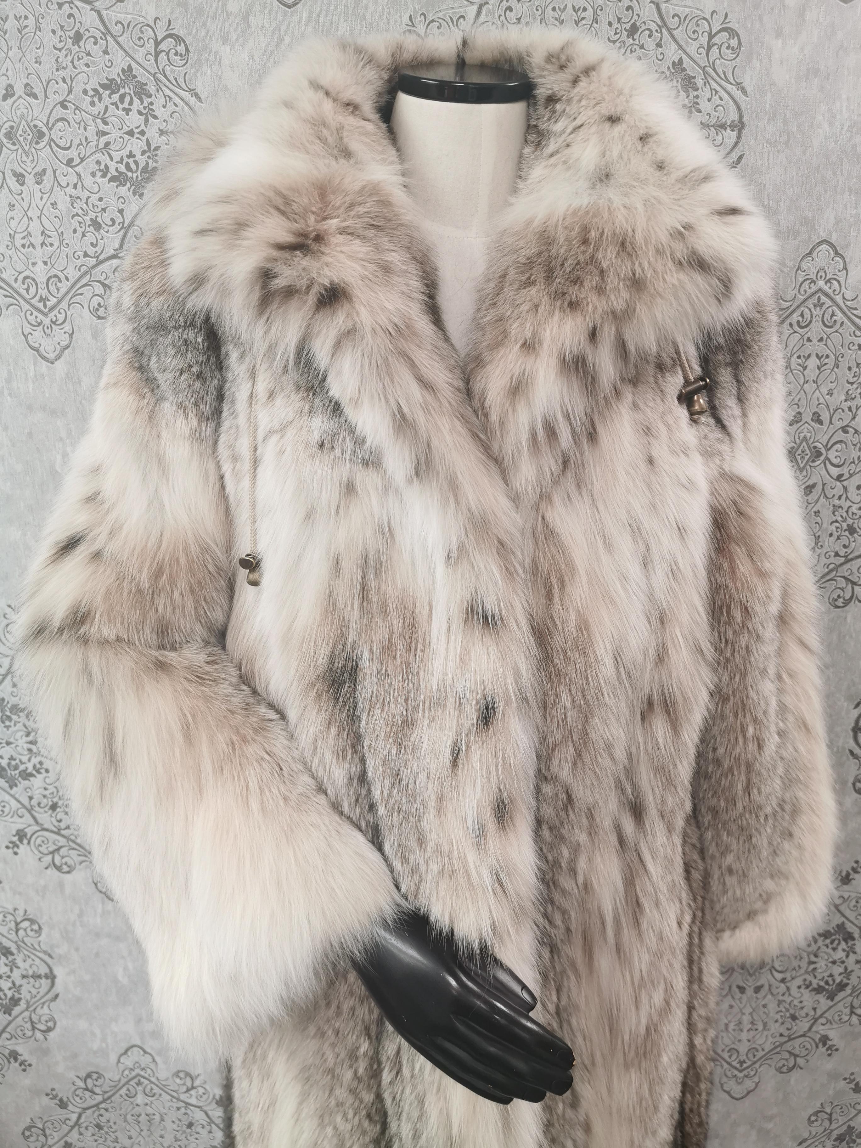 Brand new lightweight lynx fur coat with detachable hood size 14 L For Sale 1