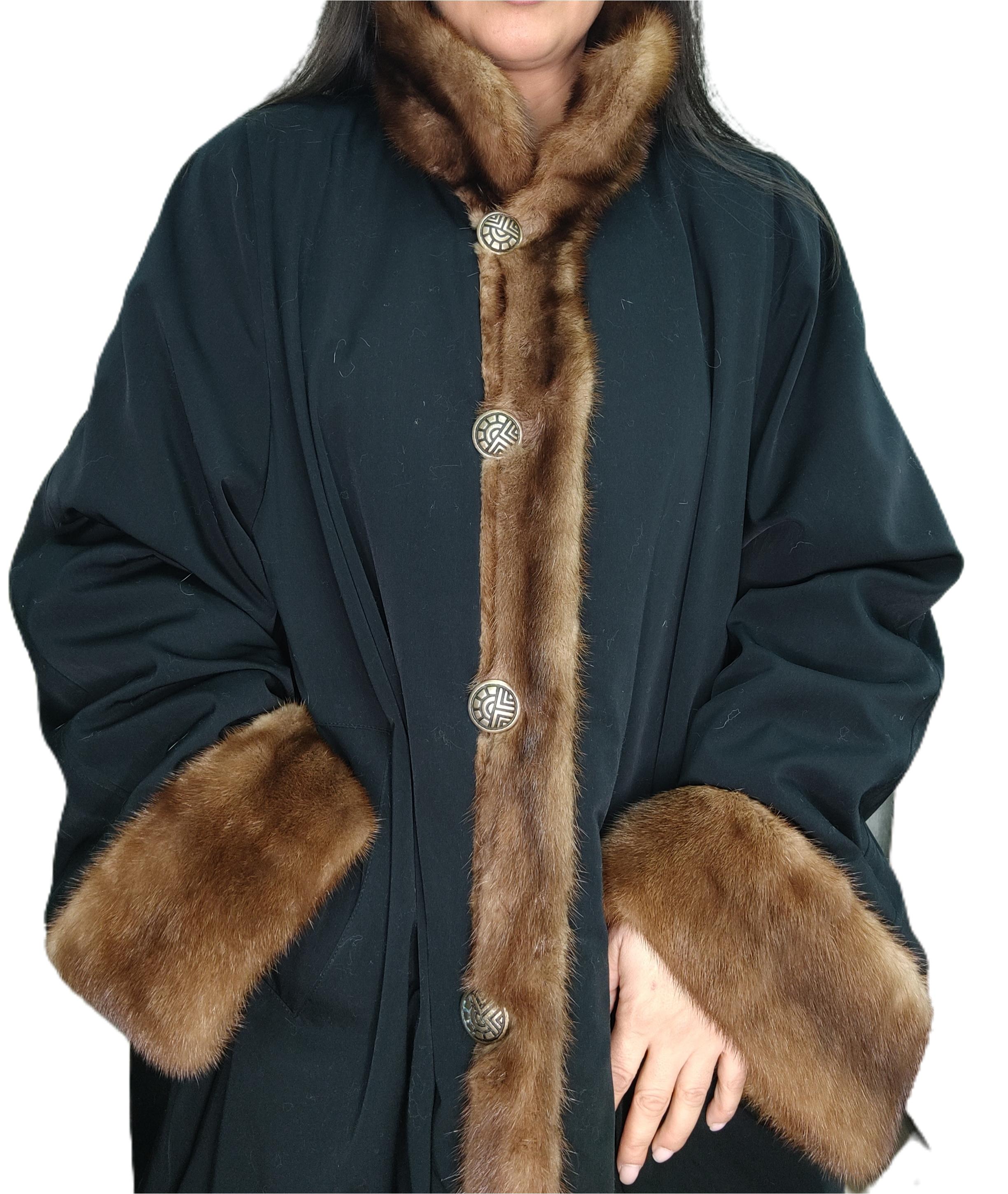 PRODUCT DESCRIPTION:

Brand New NOS Louis Ferraud Mink Fur Coat reversible size 24

Condition: Brand New

Closure: Buttons

Color: demi buff

Material: Mink

Garment type: Coat

Sleeves: bell folded double fur cuffs

Pockets: two pockets

Collar: