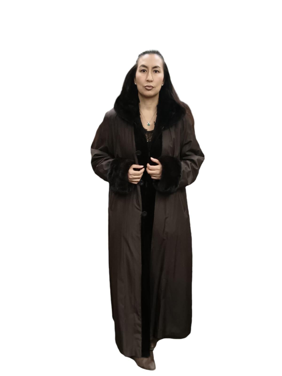 Brand New NOS Christian Dior sheared female Mink Fur Coat reversible size 20 In New Condition For Sale In Montreal, Quebec