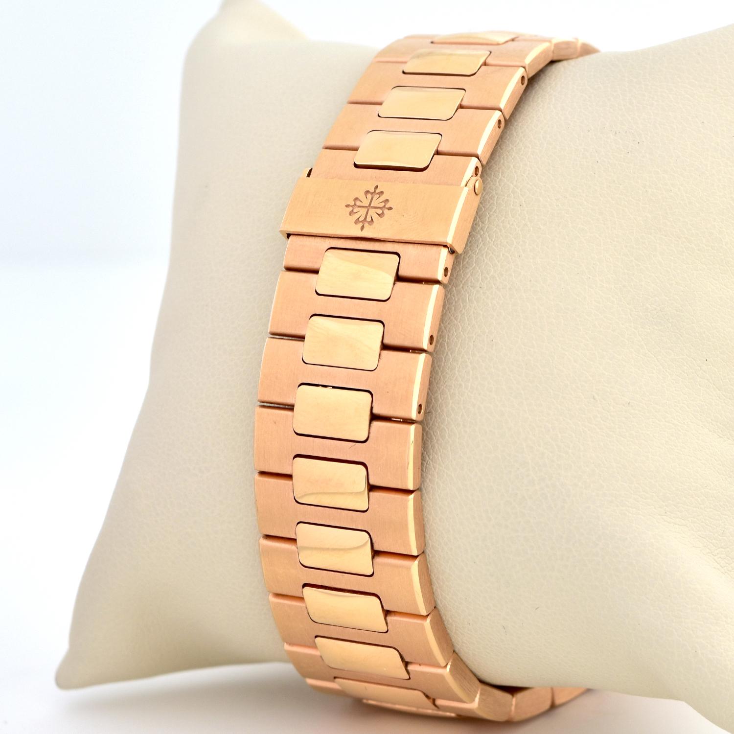 Women's or Men's Brand New Patek Philippe Nautilus 5980/1R-001 Rose Gold with Box & Papers 40.5MM