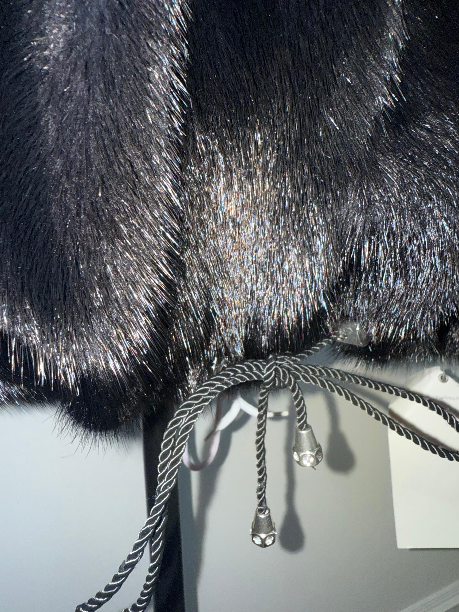 Nuova giacca in pelliccia di visone nero pece con doppio cappuccio di pelliccia  (Taglia 8 - M) in vendita 1