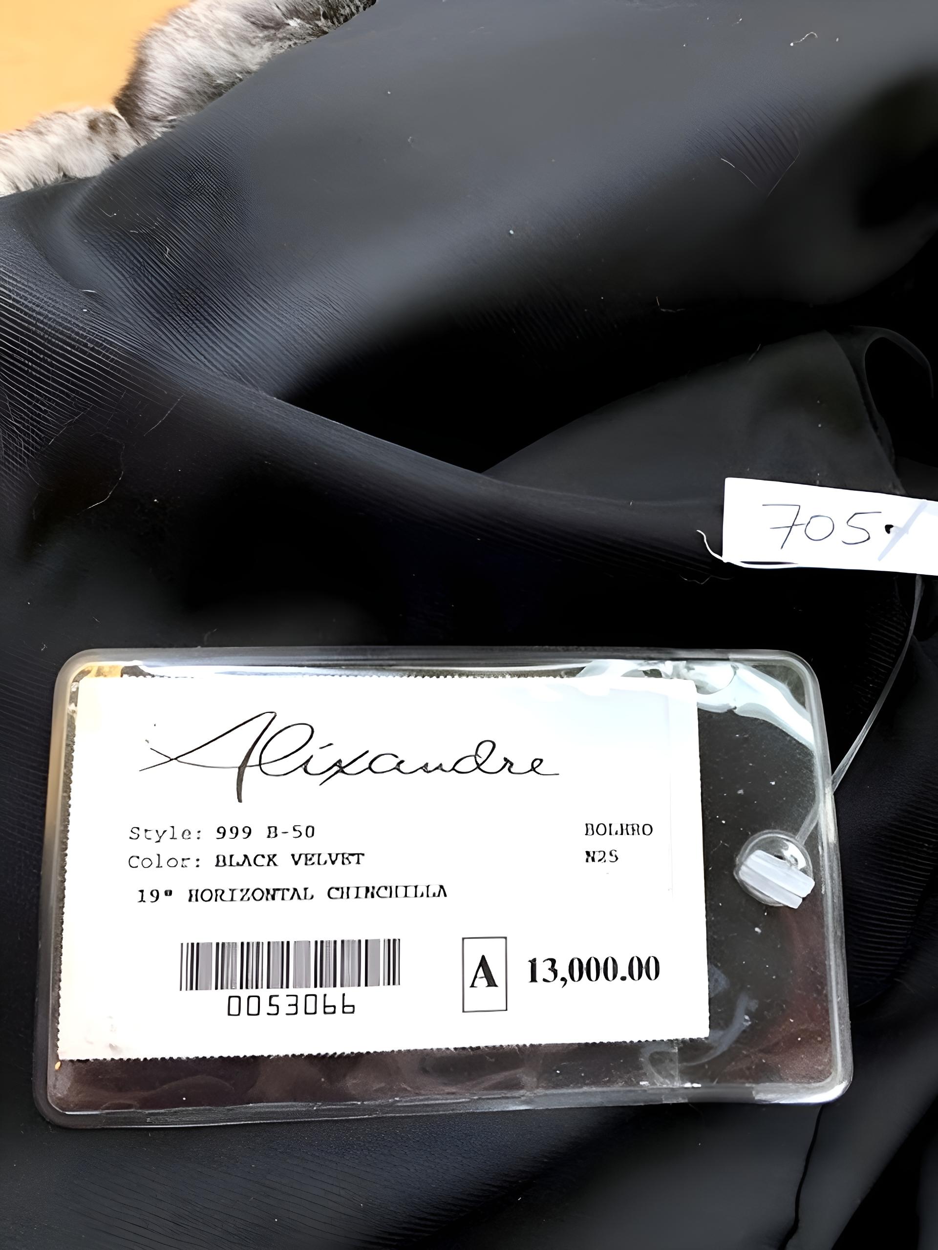 Brandneuer seltener schwarzer Samt Chinchilla Pelz Größe 10/M Etikett 13000$ im Angebot 14