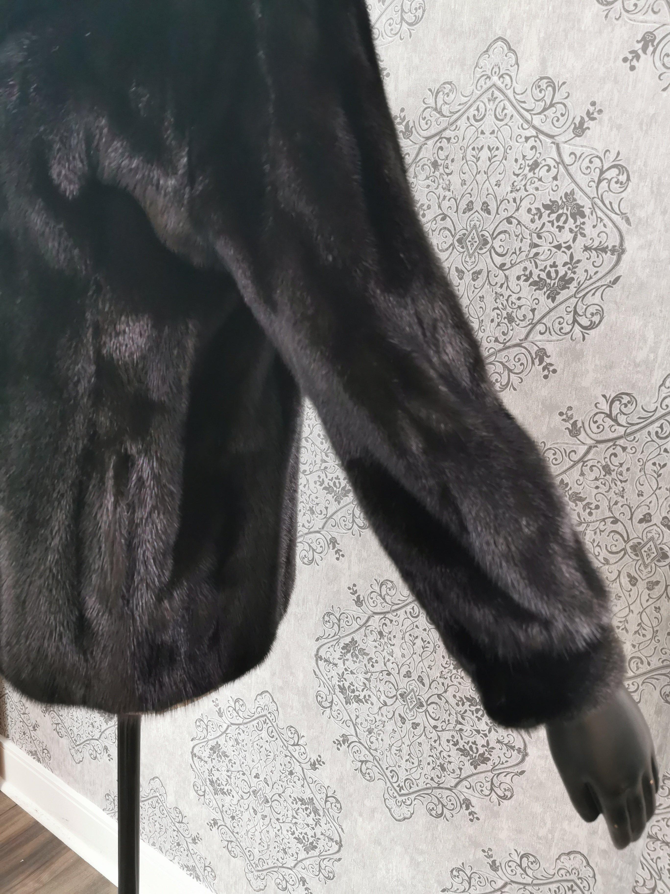 Women's  Brand new Saga mink fur coat size 12