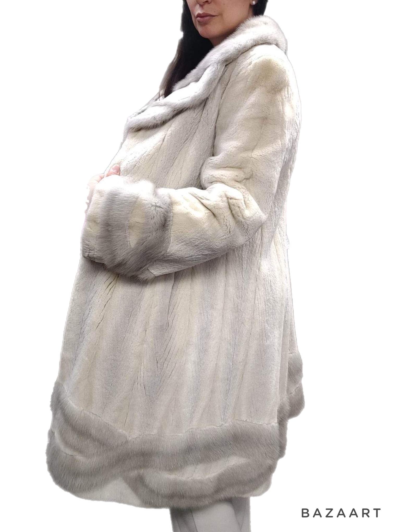 Manteau réversible en fourrure de vison tondue saphir, taille 10 (M) Pour femmes en vente