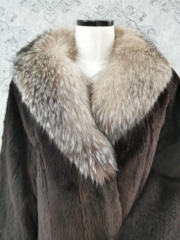 Brand new sheared beaver fur coat with crystal fox trim size 14 For ...