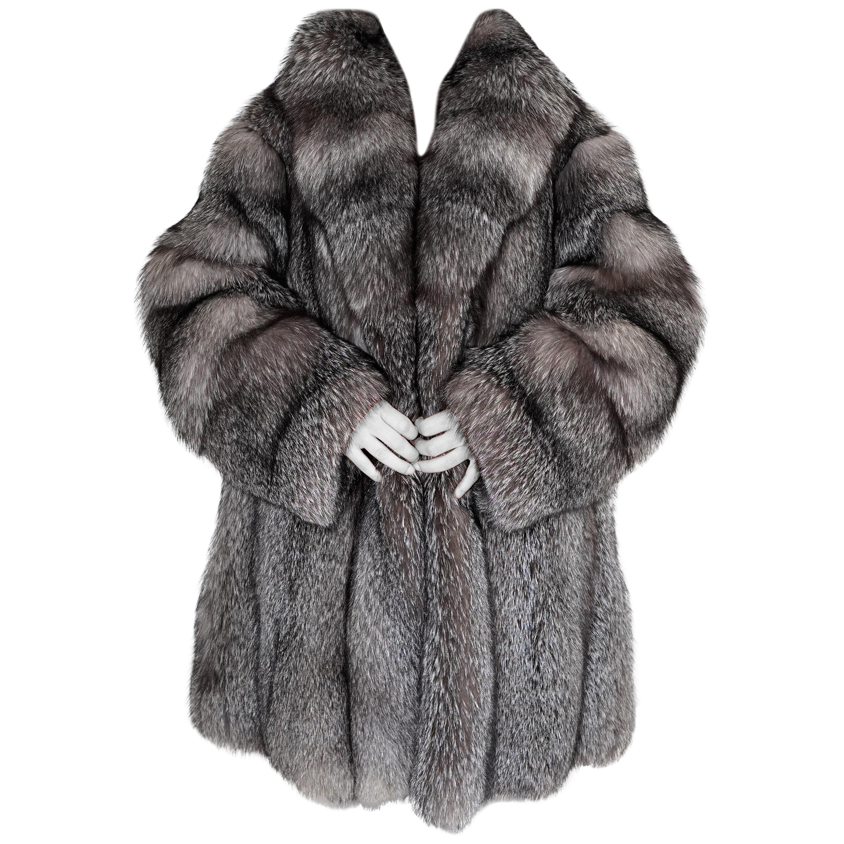 Pre-owned Silver Fox Fur Coat (Size 16-XL)