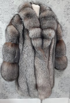 Brand new crystal fox fur coat size 20