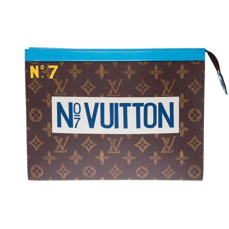 LIMITED EDITION - SOLD OUT - Spring 2022 - By Virgil Abloh


This Voyage pouch is part of the Trunk L'Œil capsule collection designed by Virgil Abloh. Monogram canvas has a unique irregular treatment that gives it a vintage effect. The 