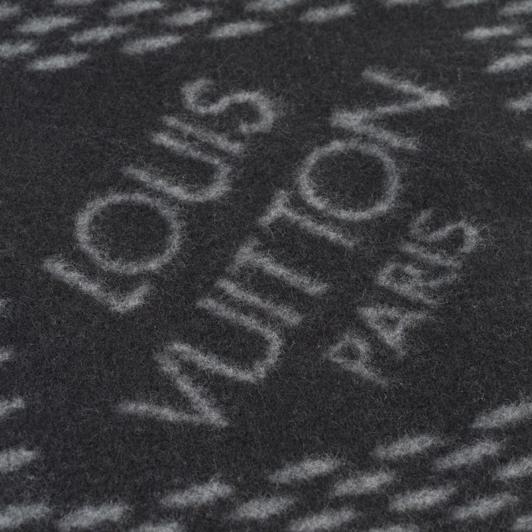 Cashmere plaid Louis Vuitton Grey in Cashmere - 28772387