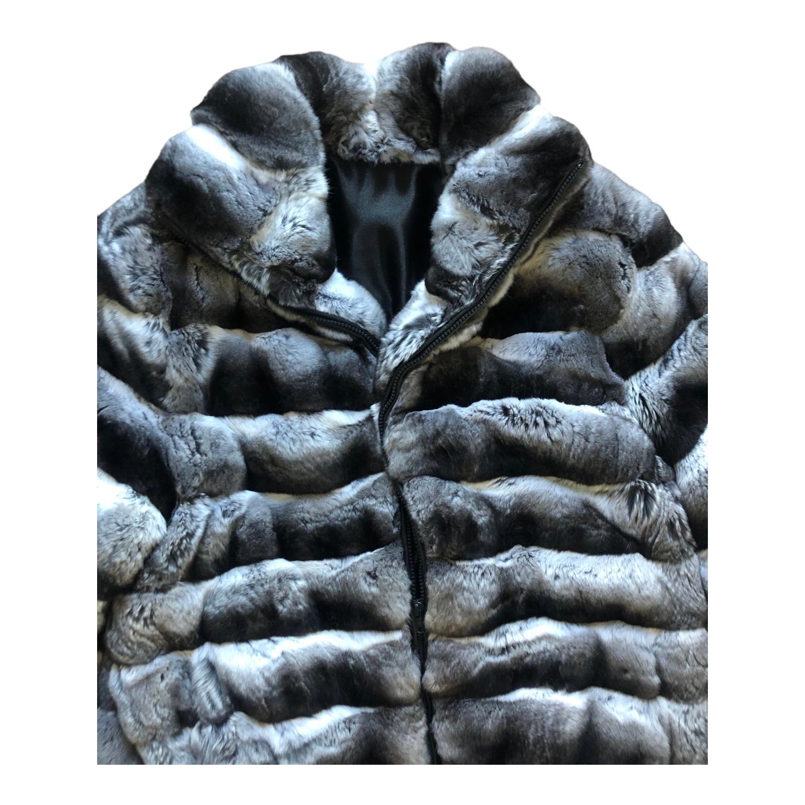 Brand new Unisex Chinchilla fur Fur bomber Coat 44 men's 16 L In New Condition For Sale In Montreal, Quebec