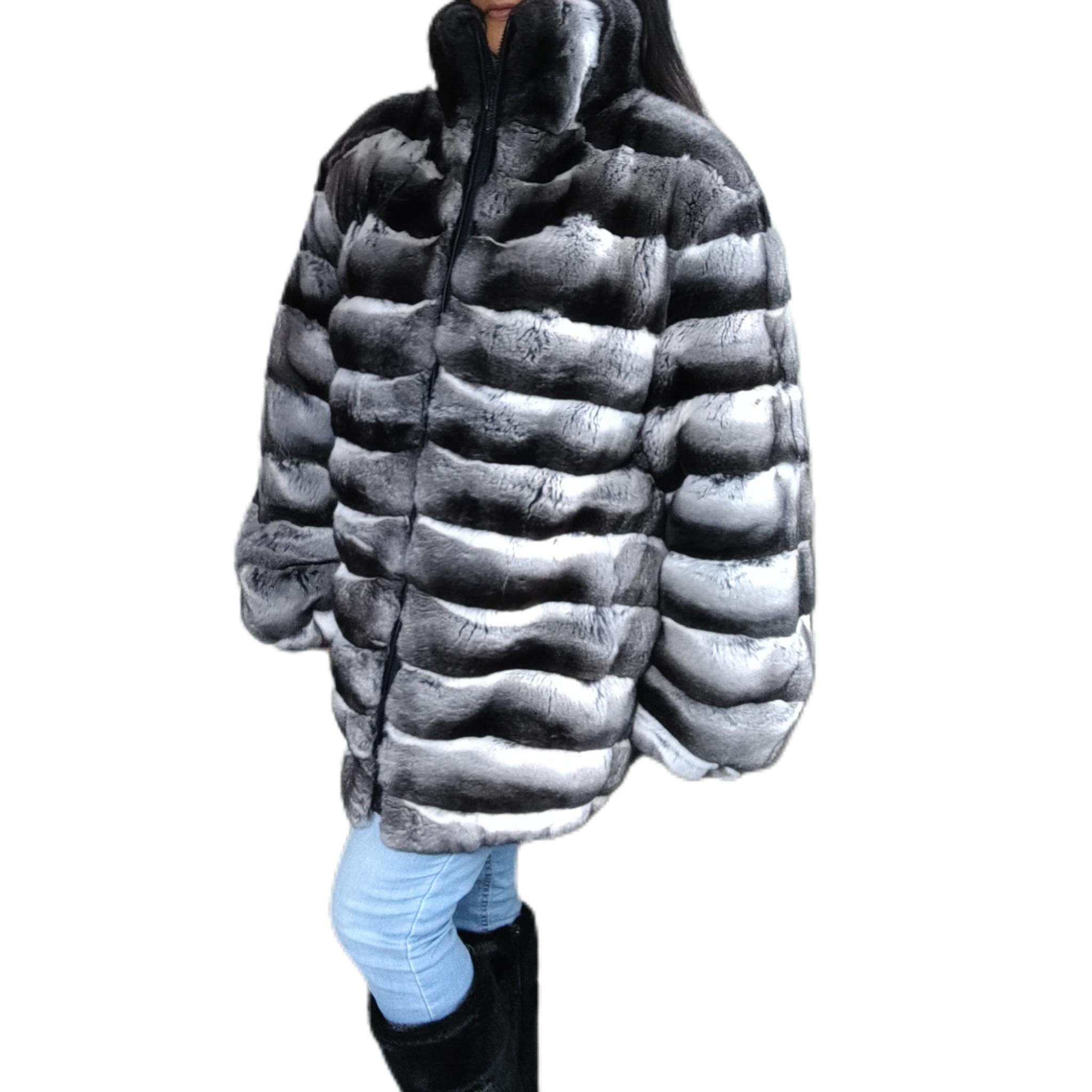 Brand new Unisex Chinchilla Fur zip collar Coat 44 18 L

This beautiful straight collar, big wide sleeves, zipper for closure and too slit pockets. It a black Kasha satin lining and finished perfectly. 

Made in Canada with the best quality supple