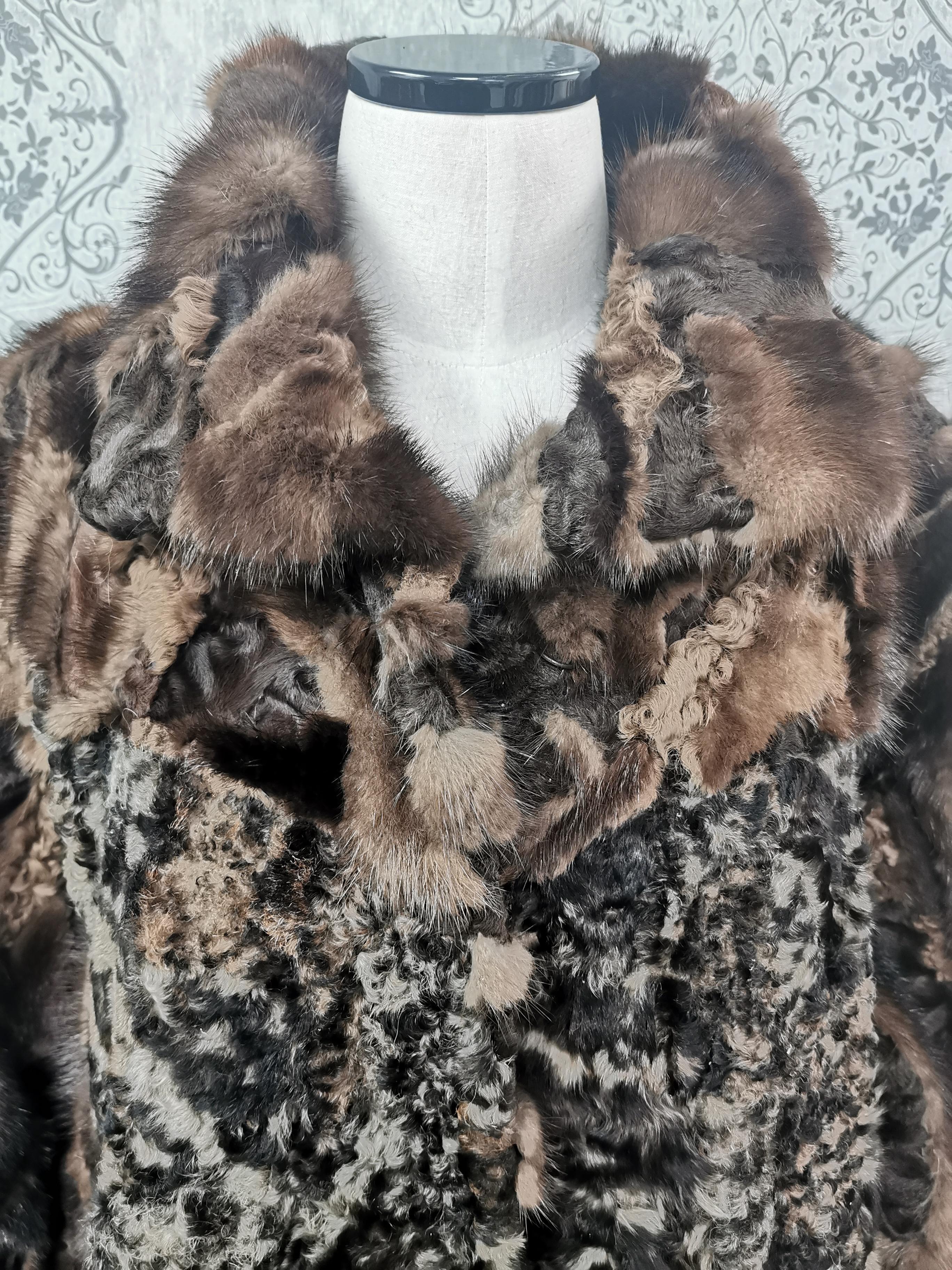 Brand new Vintage Gianfranco Ferre Fur Coat with Lamb andMink Fur Trim (16/L) For Sale 3