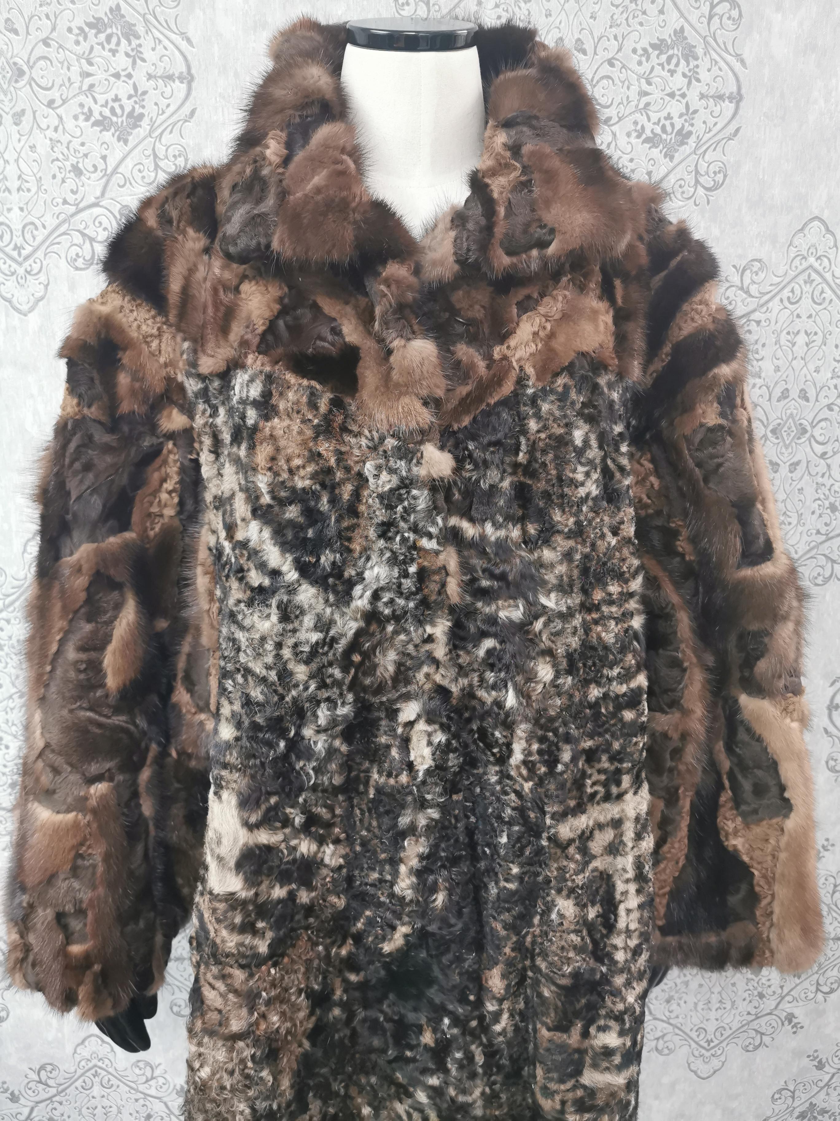 Brand new Vintage Gianfranco Ferre Fur Coat with Lamb andMink Fur Trim (16/L) For Sale 4