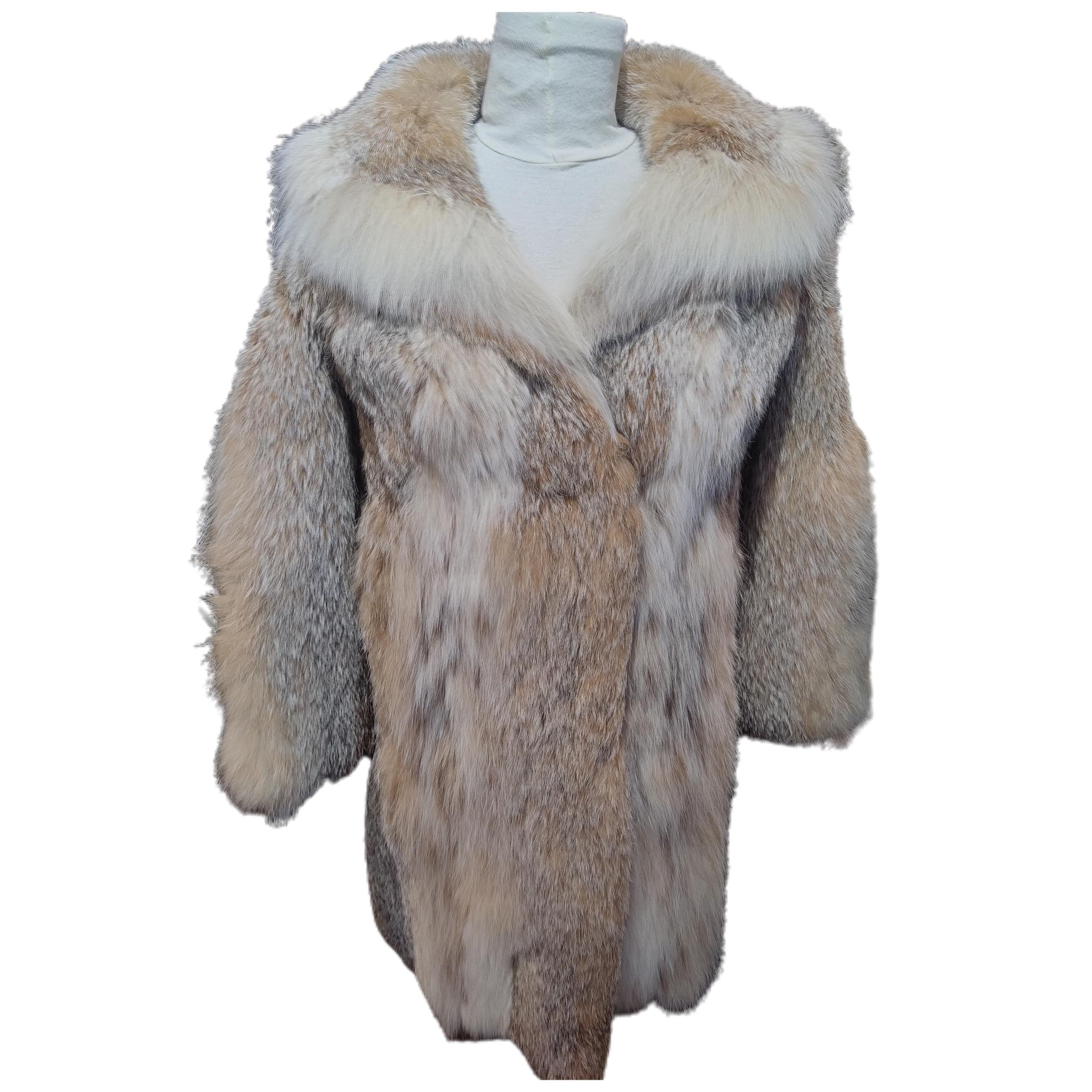 Women's Brand new Vintage lynx fur coat size 6-8 with price tag 7999$ For Sale