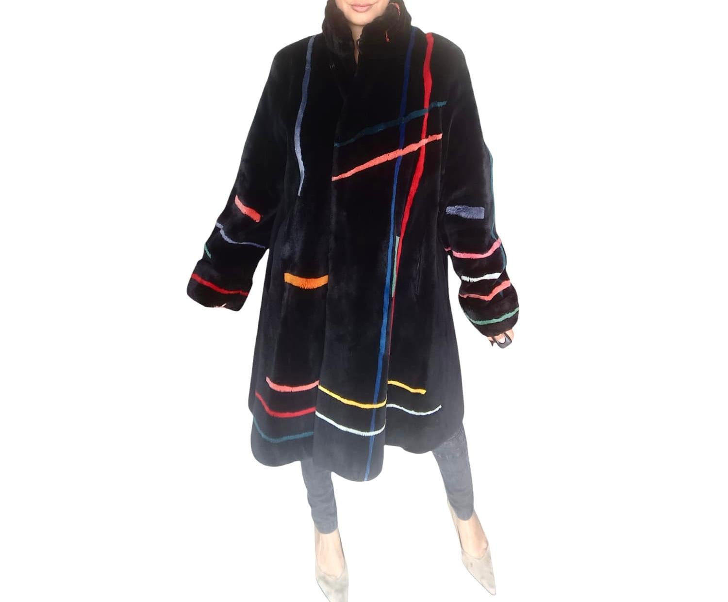 Brand New Zuki Sheared Beaver Fur Coat with Fur Trim (Size 14) For Sale 8