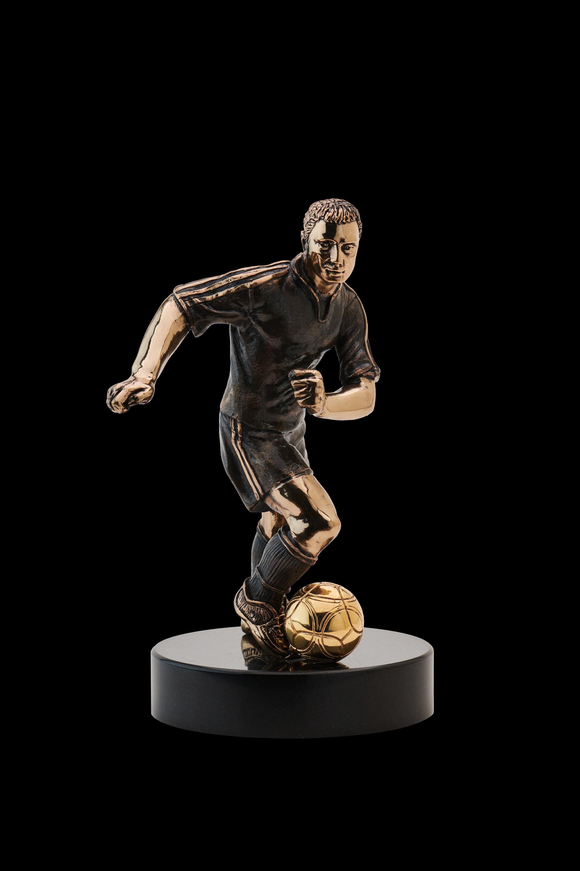 Scultura "Calcio giocatore"