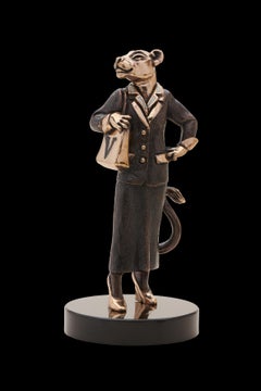 Sculpture "Society  lioness"