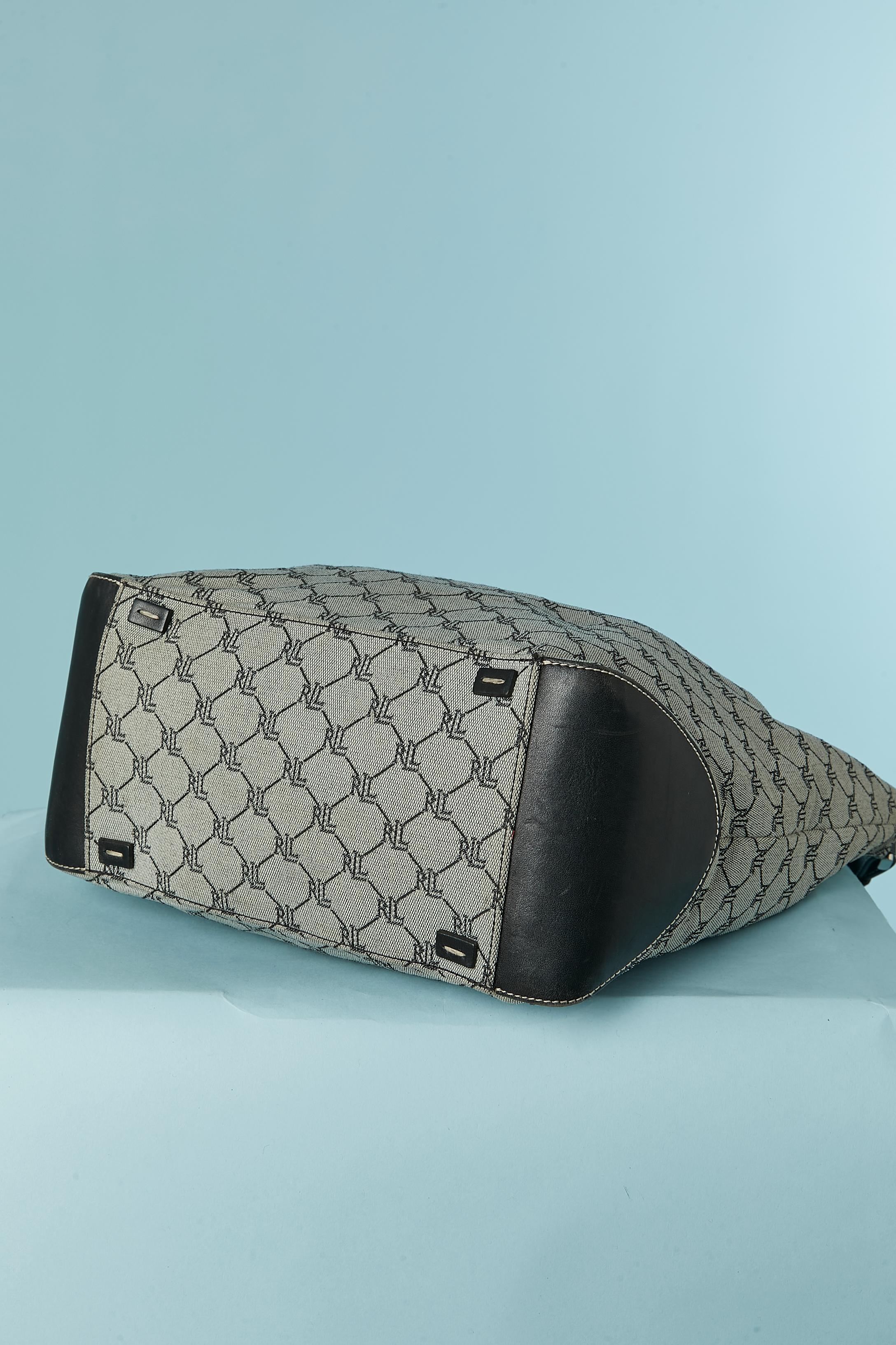 Bolso bandolera canevas de marca con correa de piel LAUREN by Ralph Lauren en Excelente estado para la venta en Saint-Ouen-Sur-Seine, FR