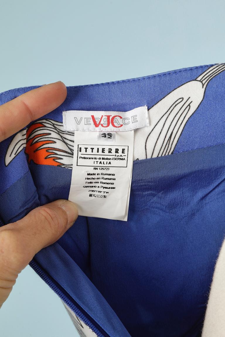 Branded flower printed skirt with gold metal buckle Versace VJC For Sale 1