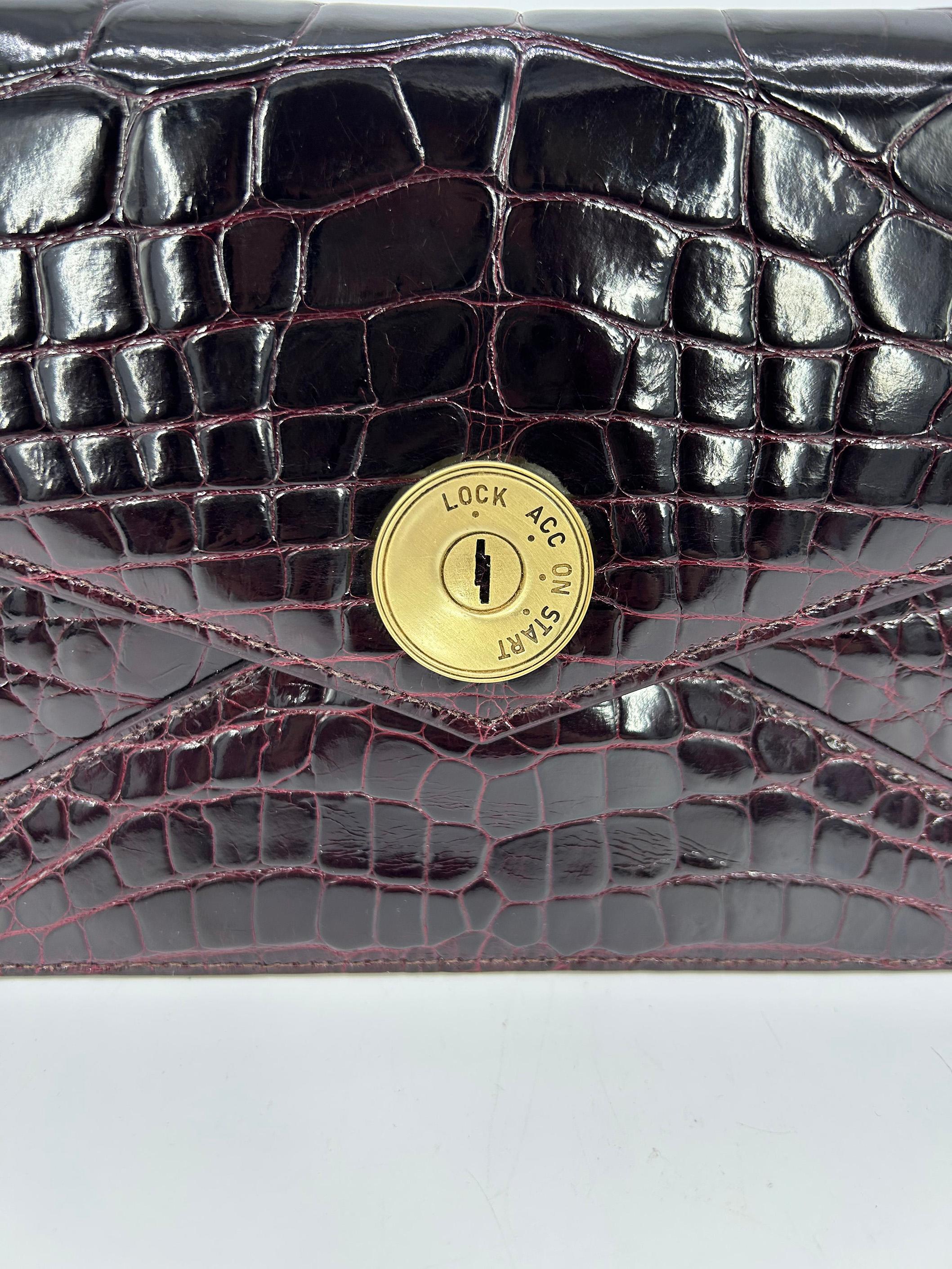 Brandell Dark Ruby Red Alligator Uptown Envelope Clutch im Angebot 1